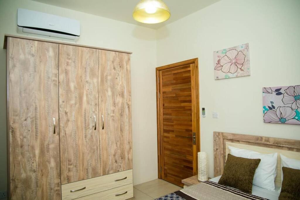 Entire Luxury 3 Bedroom Condo For Rent - Flic-En-Flac - Close To Beach 외부 사진